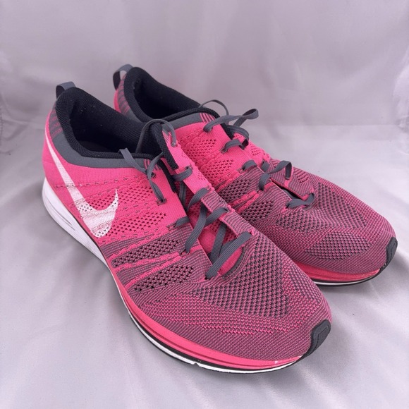 Nike Flyknit Trainer Mens Size 13 Pink White Running Shoes 532984-611 - Picture 2 of 10